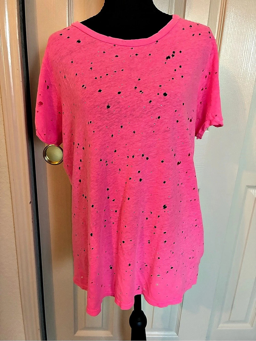 Michael Lauren Hemp/Organic Cotton Distressed Short Sleeve Tee in Pink Large